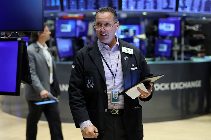 wall-st-rallies-to-close-out-soft-week-after-jobs-report