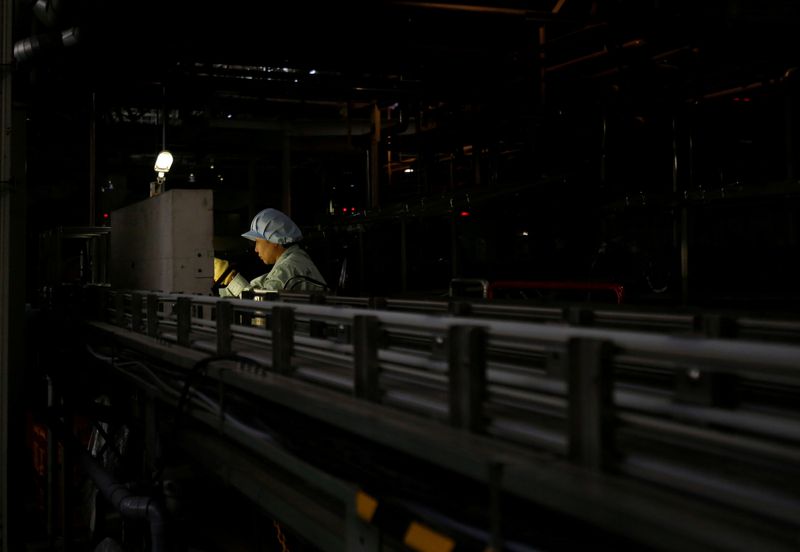 japan-nov-factory-activity-shrinks-at-quickest-pace-in-2-years