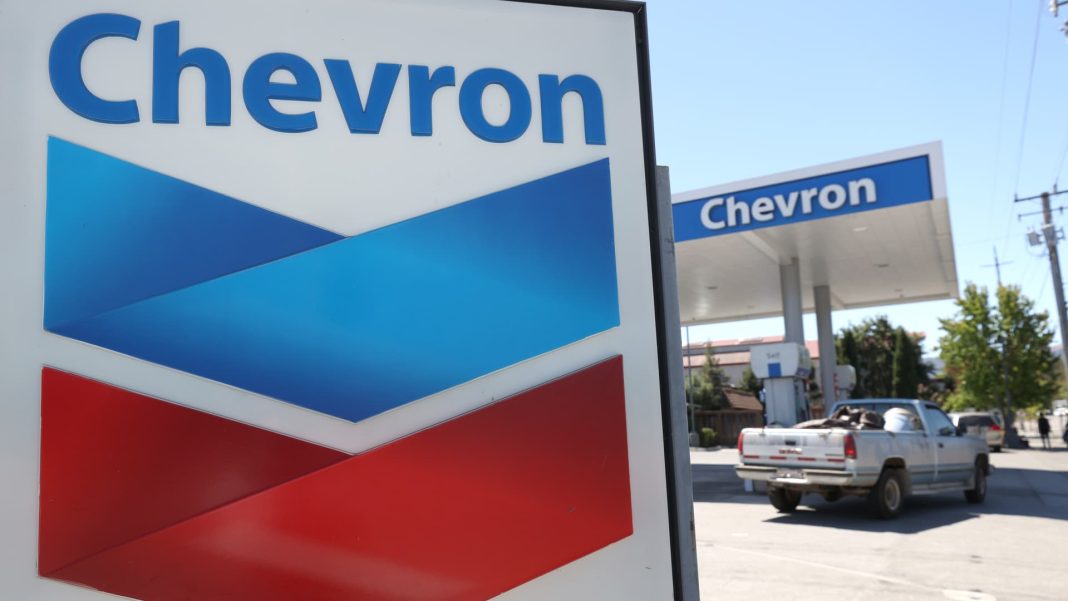 us.-issues-expanded-license-to-allow-chevron-to-import-venezuelan-oil