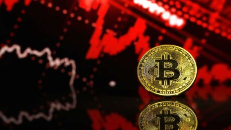 bitcoin-seen-dropping-to-$10,000,-this-asset-management-co-founder-predicts