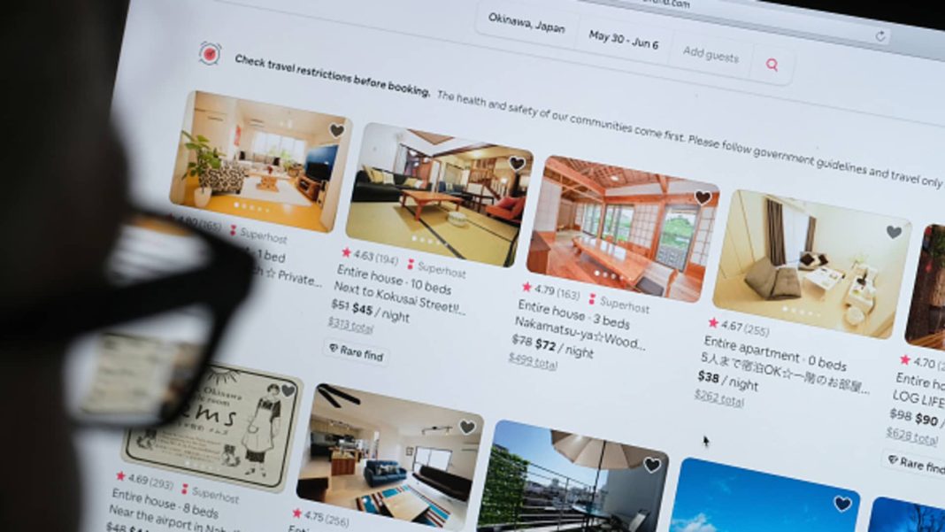 analysts-like-airbnb’s-latest-earnings-but-still-see-risks-for-the-short-term-rental-stock