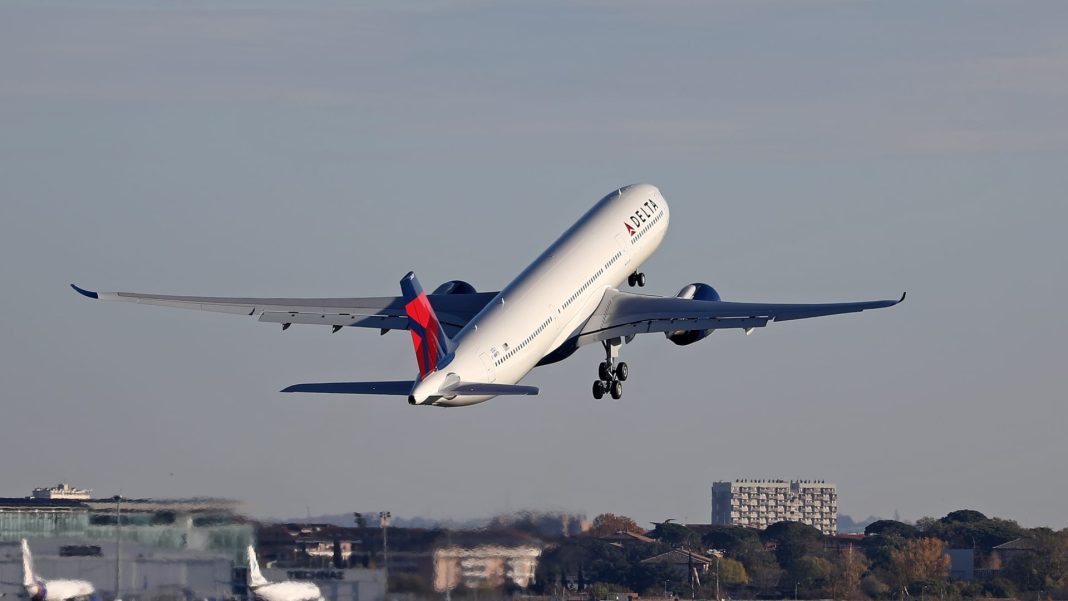 delta-more-than-doubles-fourth-quarter-profit,-but-trims-2024-earnings-forecast